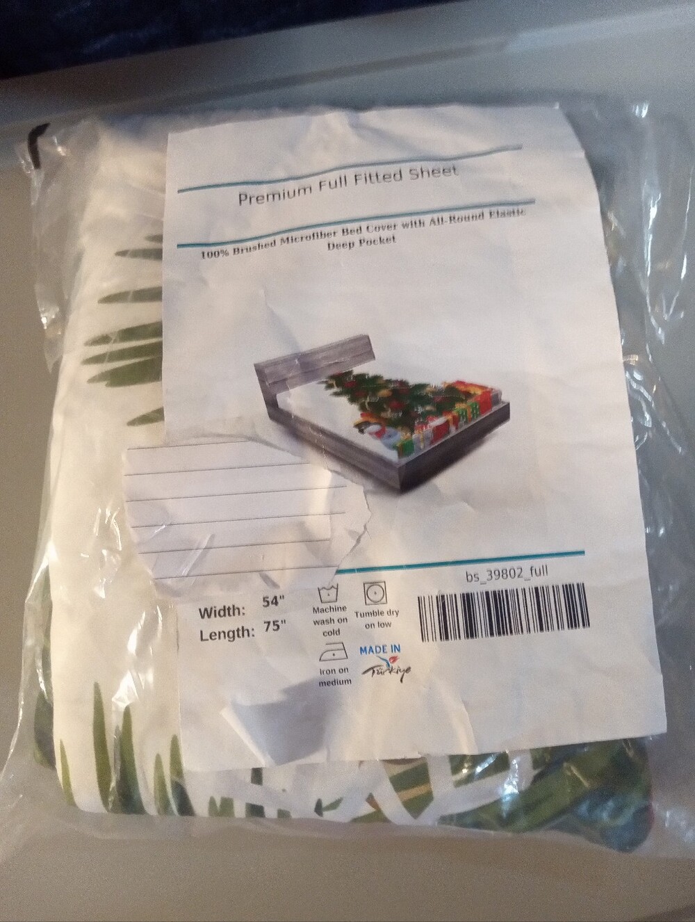 Ambesonne Premium Full Fitted Sheet - White with Green Leaf Print
